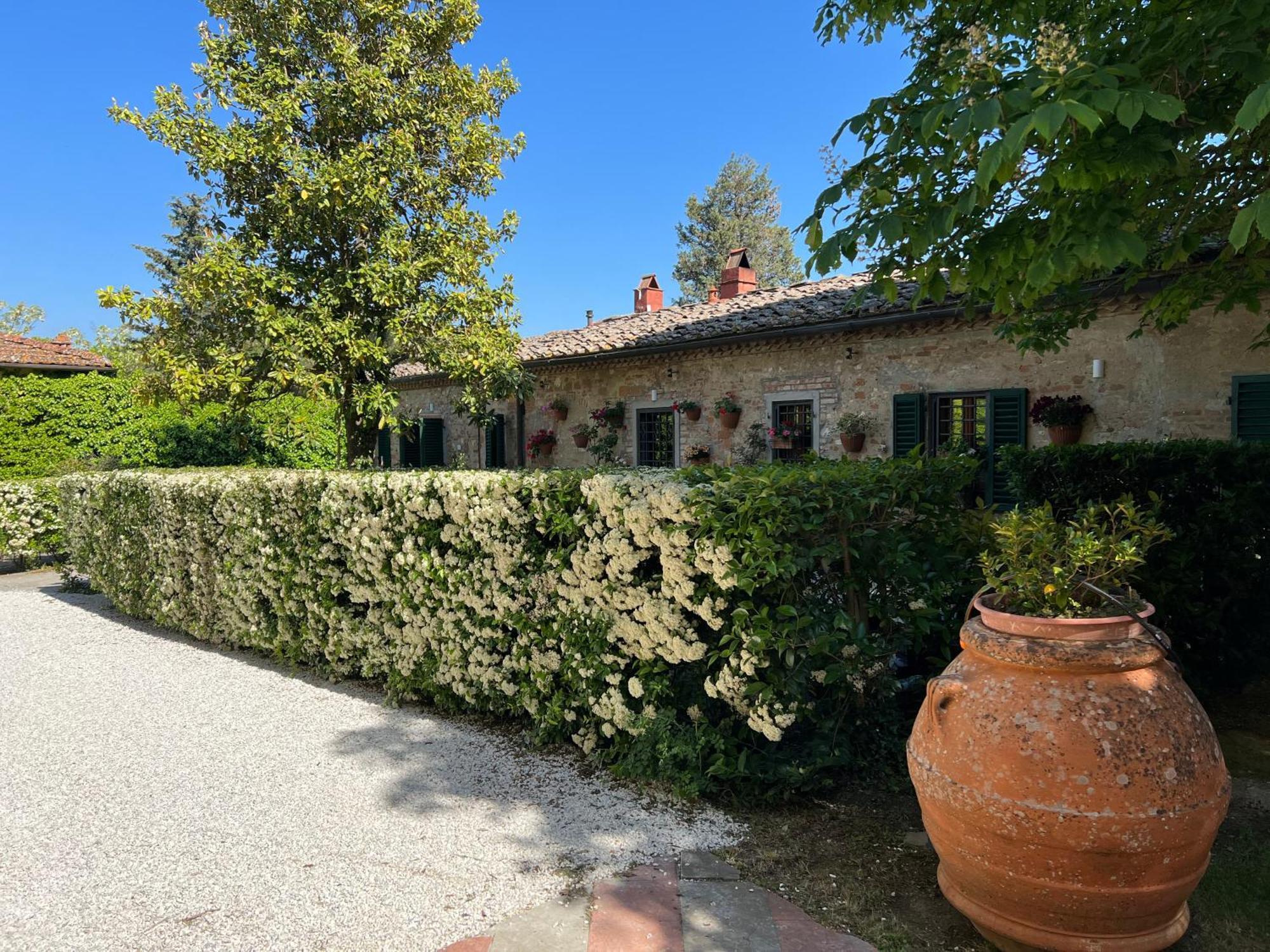 Agriturismo Bio Fattoria Bacio Чертальдо Экстерьер фото