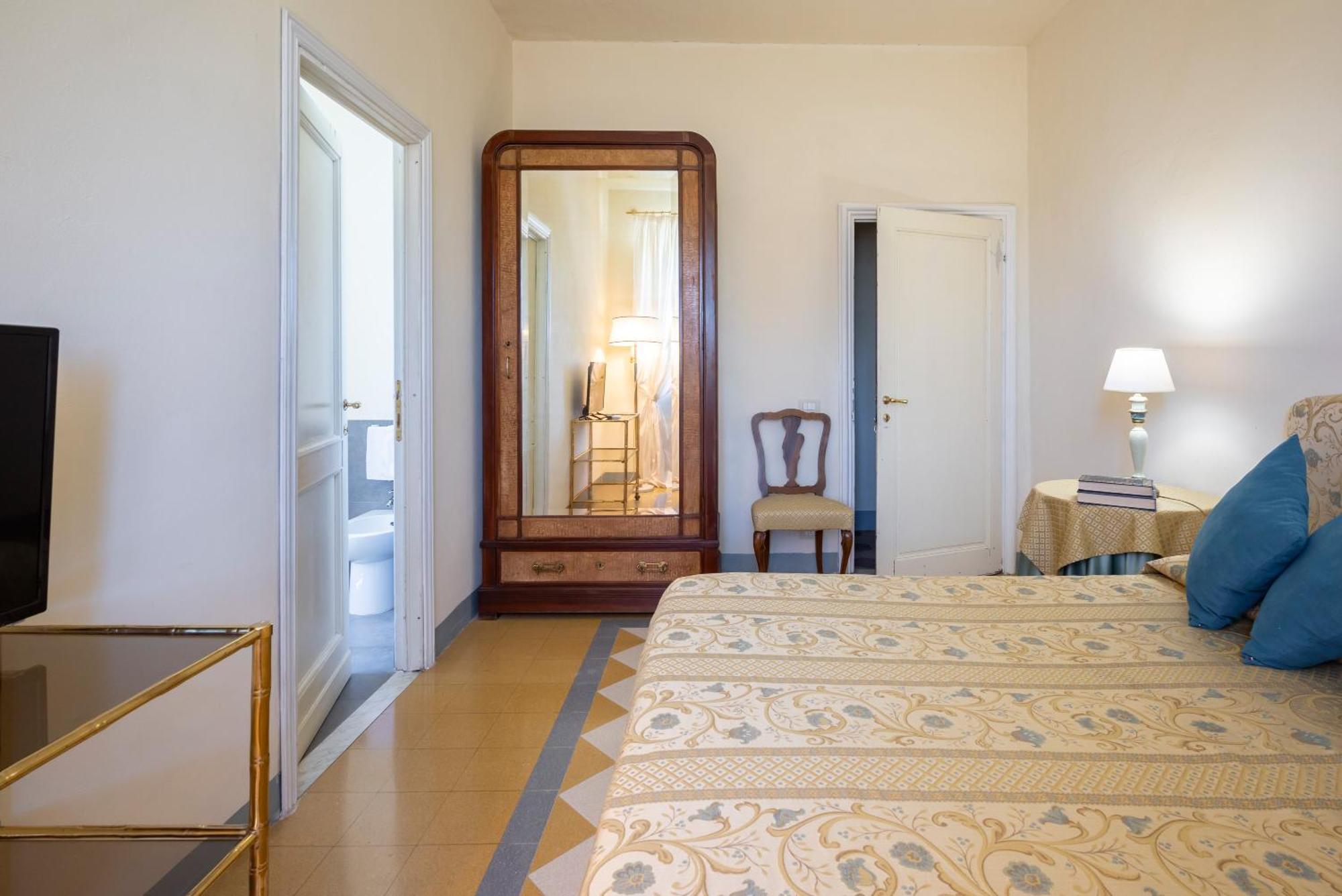 Agriturismo Bio Fattoria Bacio Чертальдо Экстерьер фото