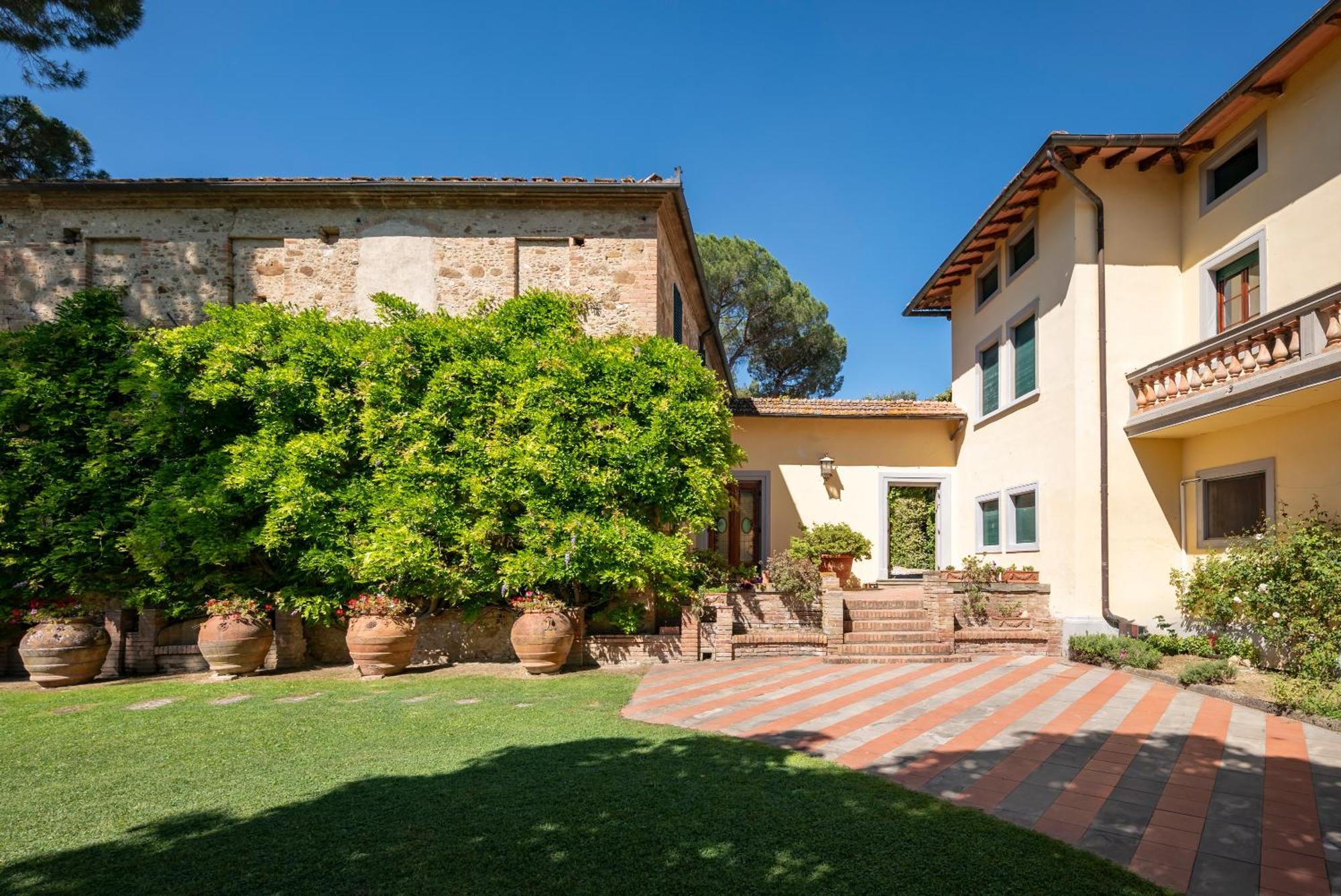 Agriturismo Bio Fattoria Bacio Чертальдо Экстерьер фото